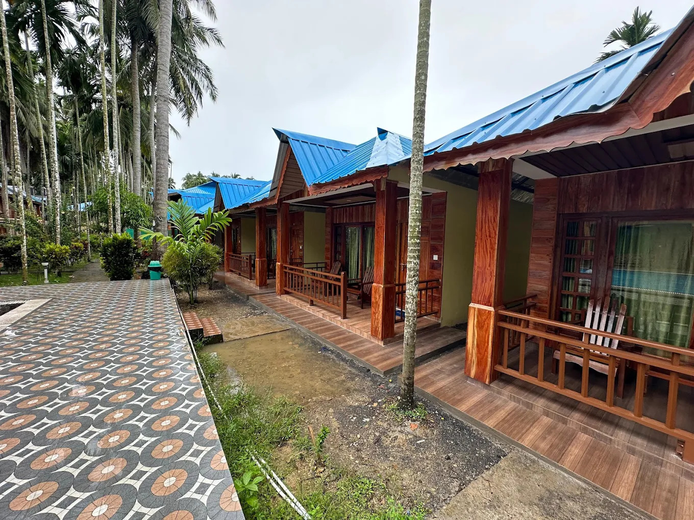 Essa Holidays Room